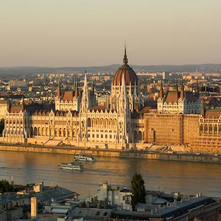 Stunning 1-Bed Apartment in Budapest Budapest